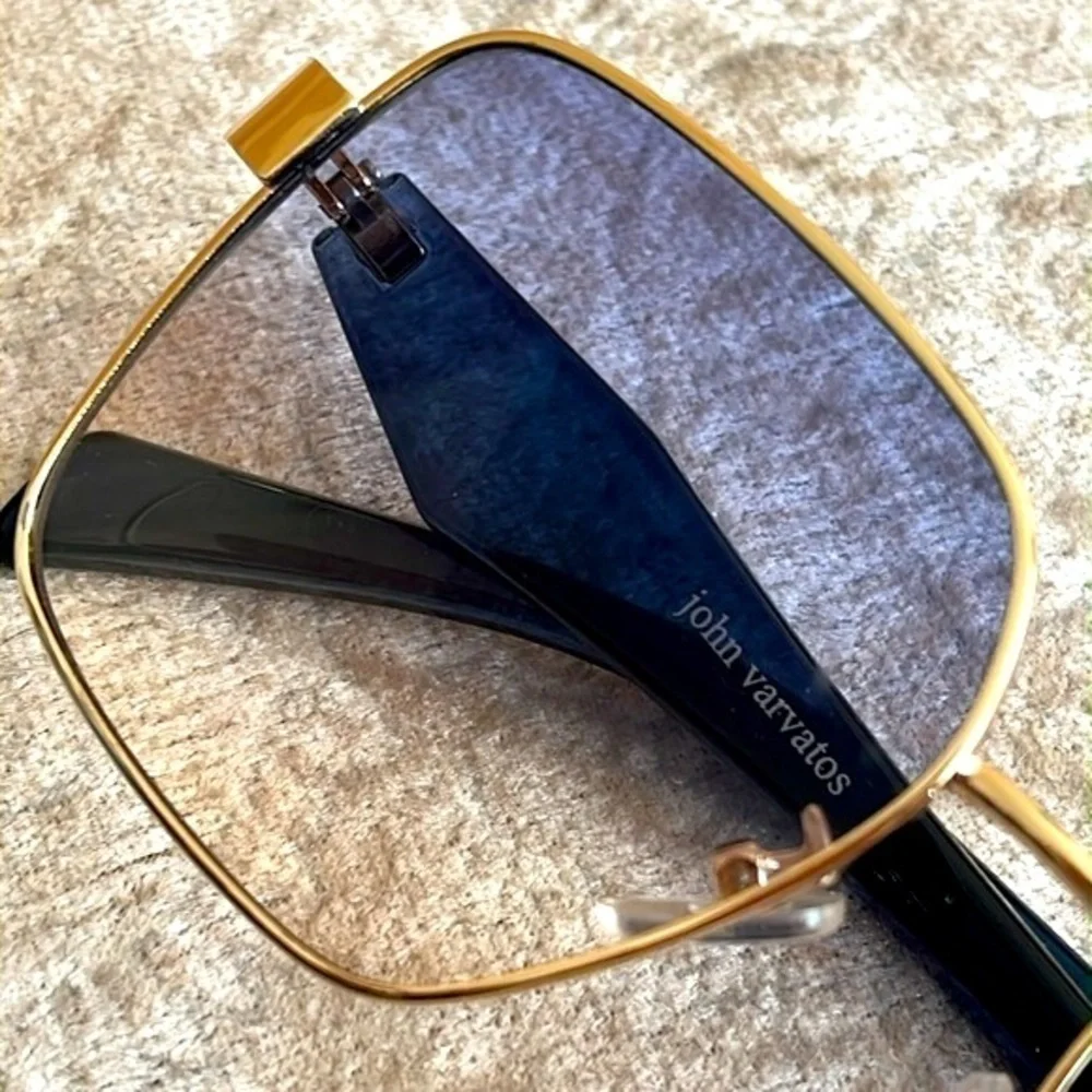 NWOT John Varvatos Square Frame Gold Tone Rim Sunglasses Blue Gradient Lens